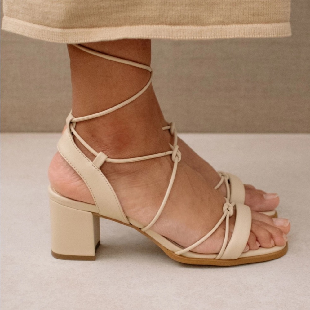 NWT! ALOHAS Sophie Sand Sandals